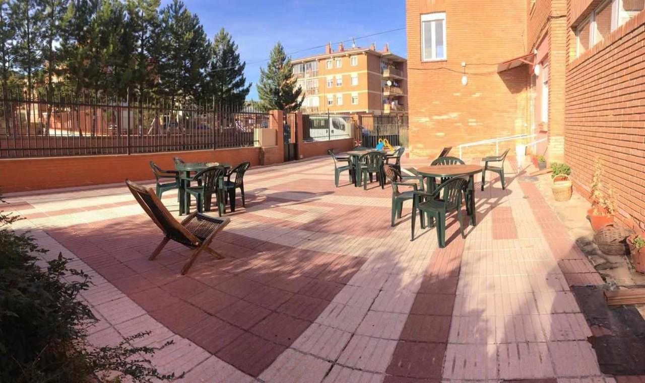 Albergue Ciudad Del Doncel Сигуэнса Номер фото